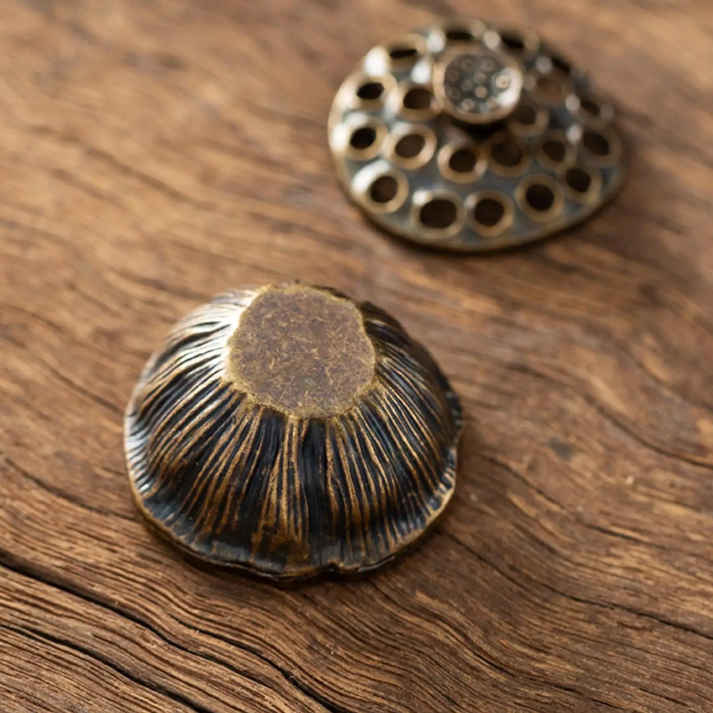 Lotus seed shape incense burner mini–Aromatherapy Burner fingertip Artistic Zen Aroma stove for Yoga Studio Meditation Room