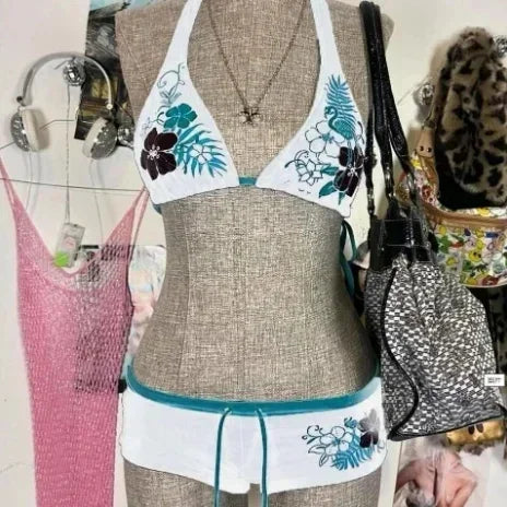 Sexy Hottie Print Laced Up Backless Bikini 2 Piece Set Women Split Swimsuit Beach Bikini 2025 New Summer Swimwear Bikinis Set