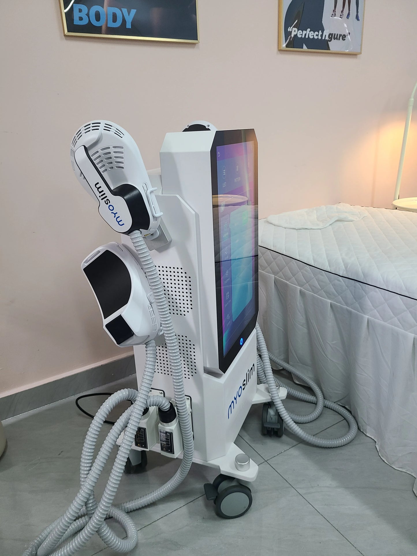 Professional EMS RF 15 Tesla 6500W Machine EMS Body Sculpting Machine EMS Fat Burning EMS Body Slimming Muscle Stimulator