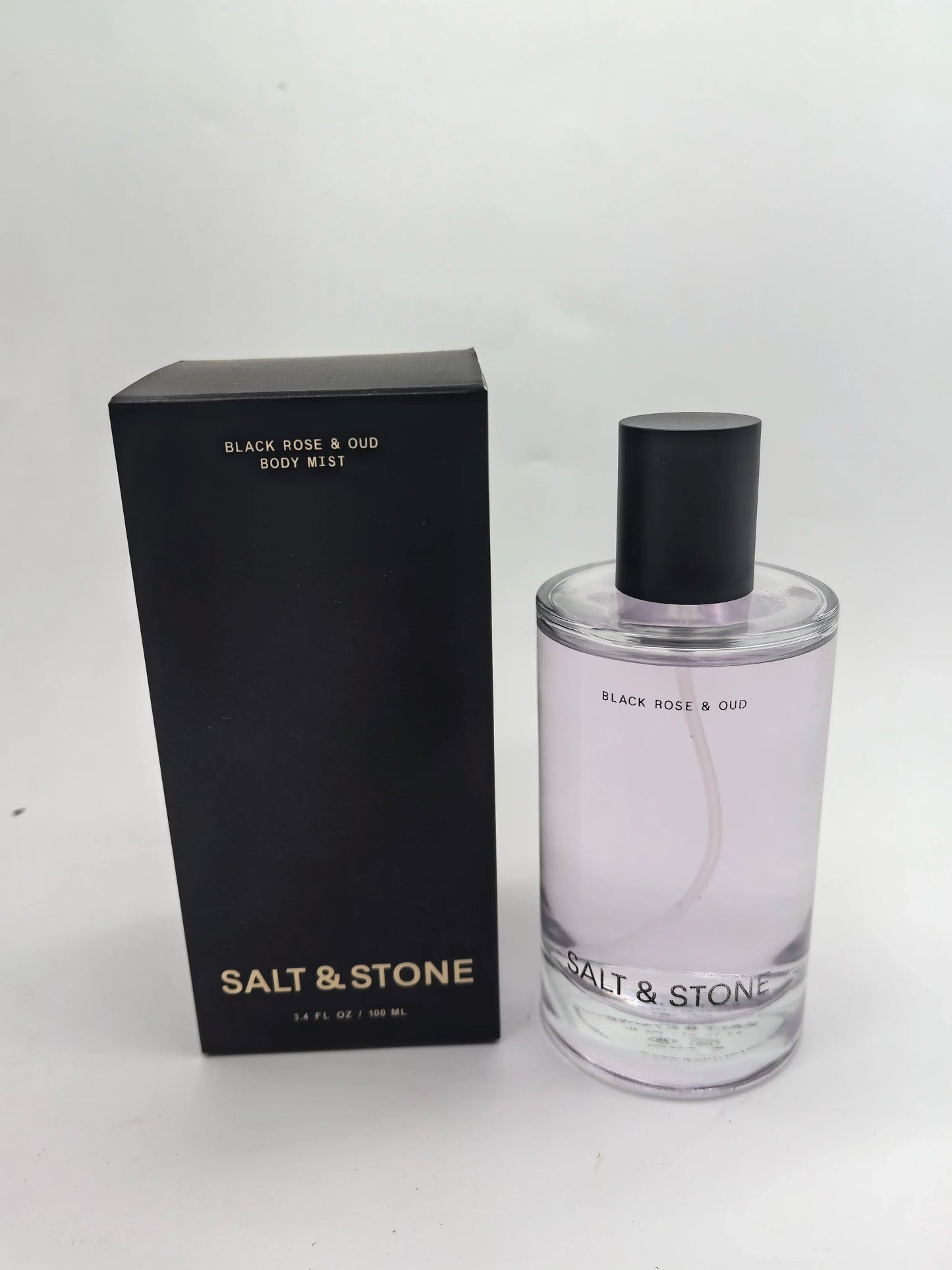 Inspired by luxe dark florals | SALT & STONE Body Mist Black Rose & Oud – 100 ml / 3.4 fl oz